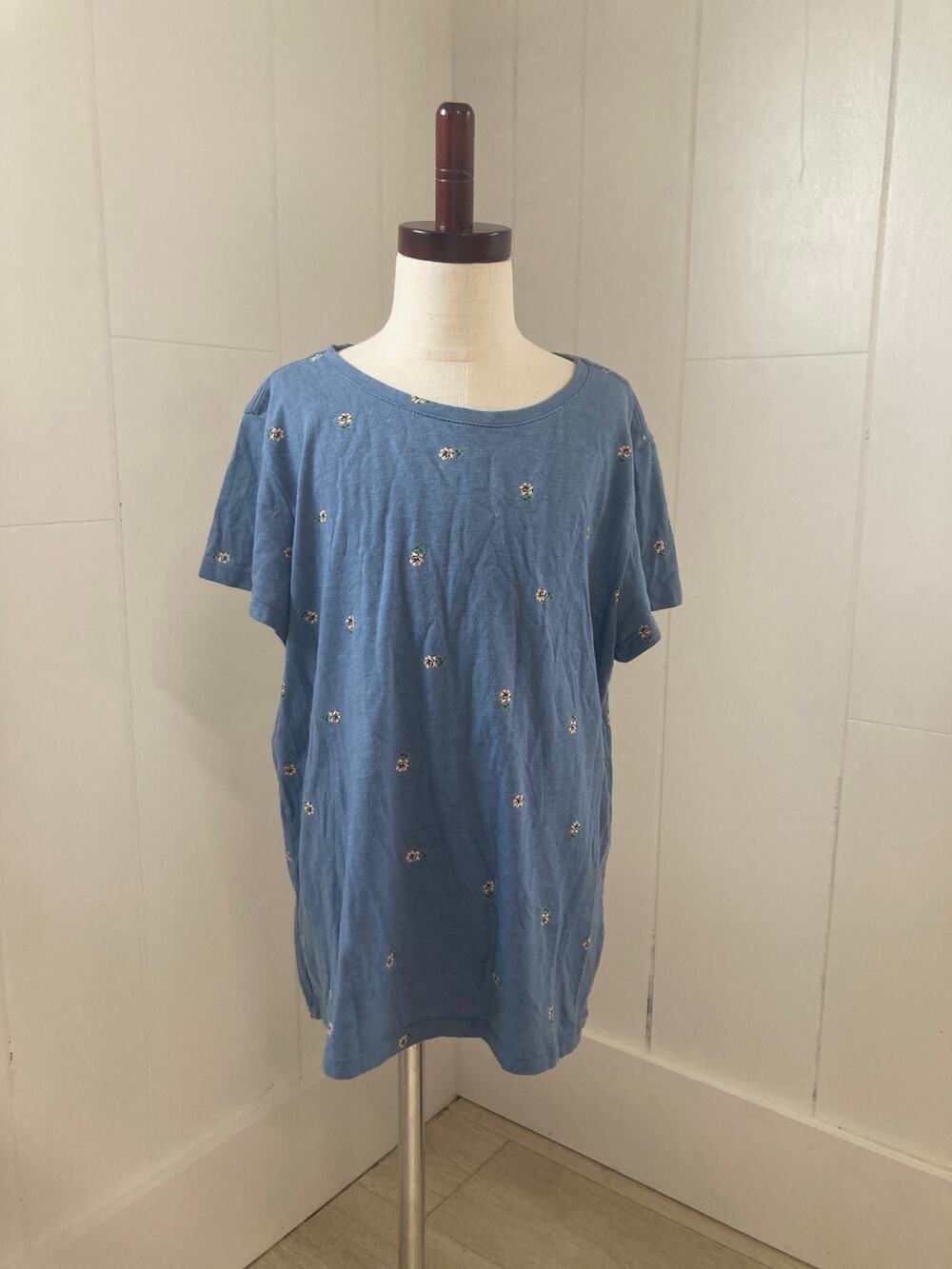Old Navy Blue Floral Girls T-shirt, Size XXL
